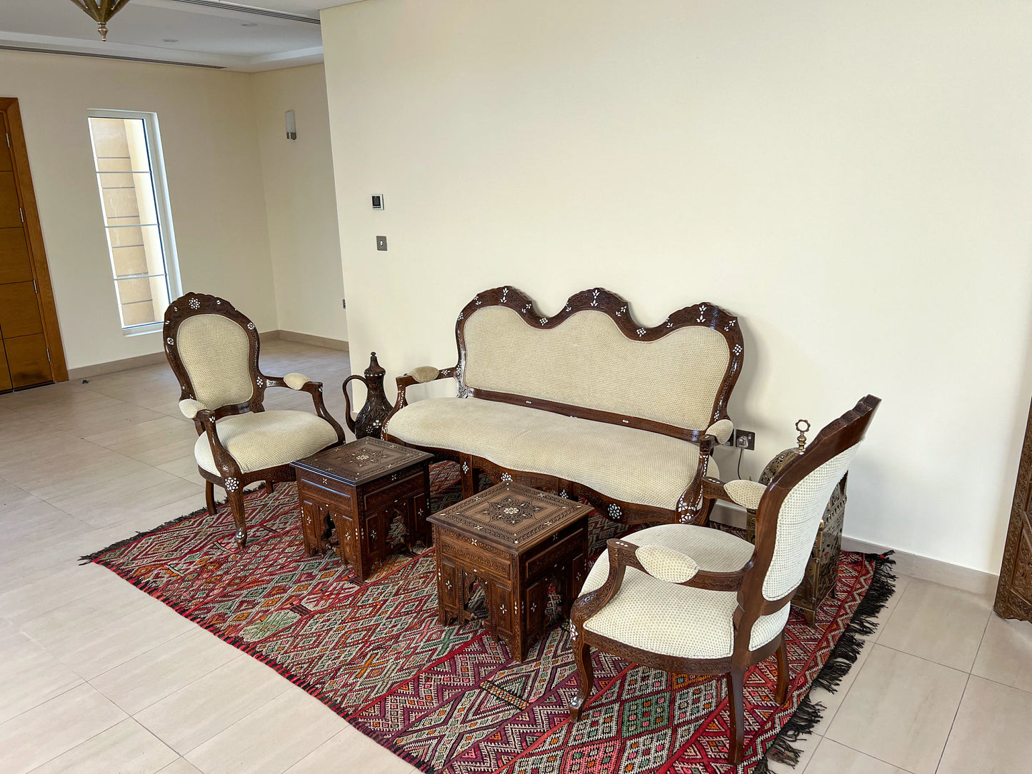 طقم أريكة 3 قطع من دمشق